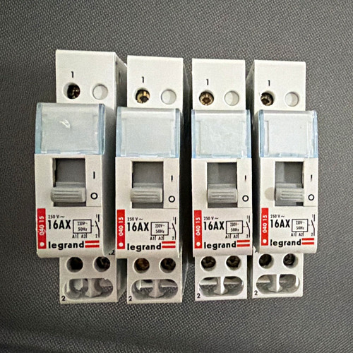 Legrand 040 - , 15